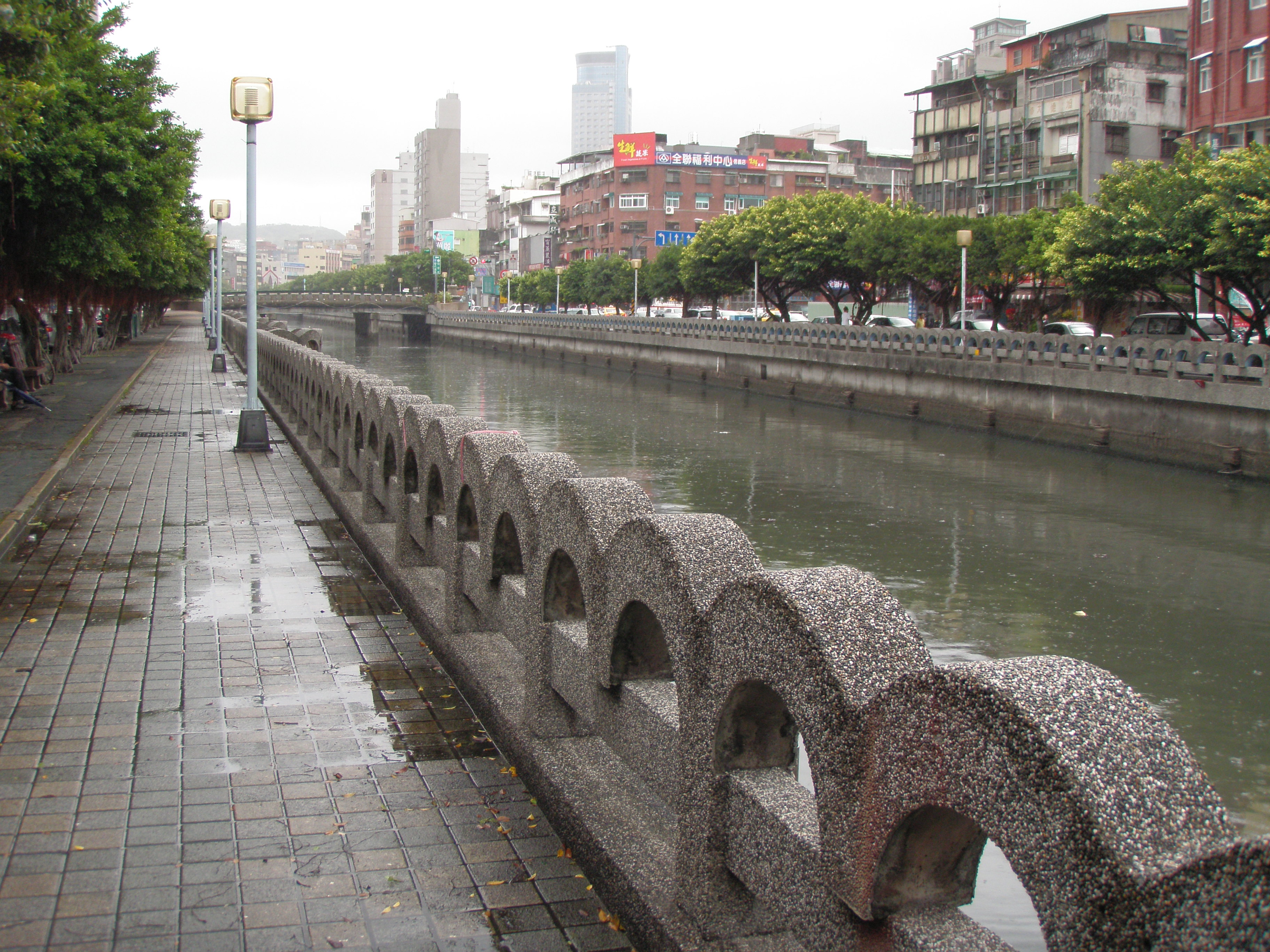 Keelung City river view